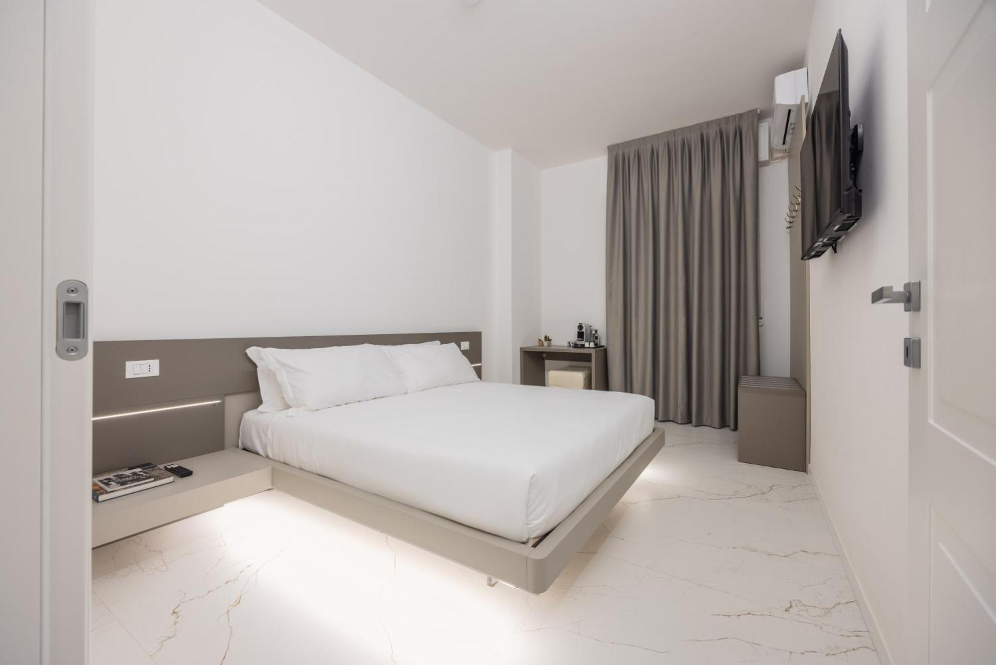 Excelsior Station Suite بولونيا المظهر الخارجي الصورة