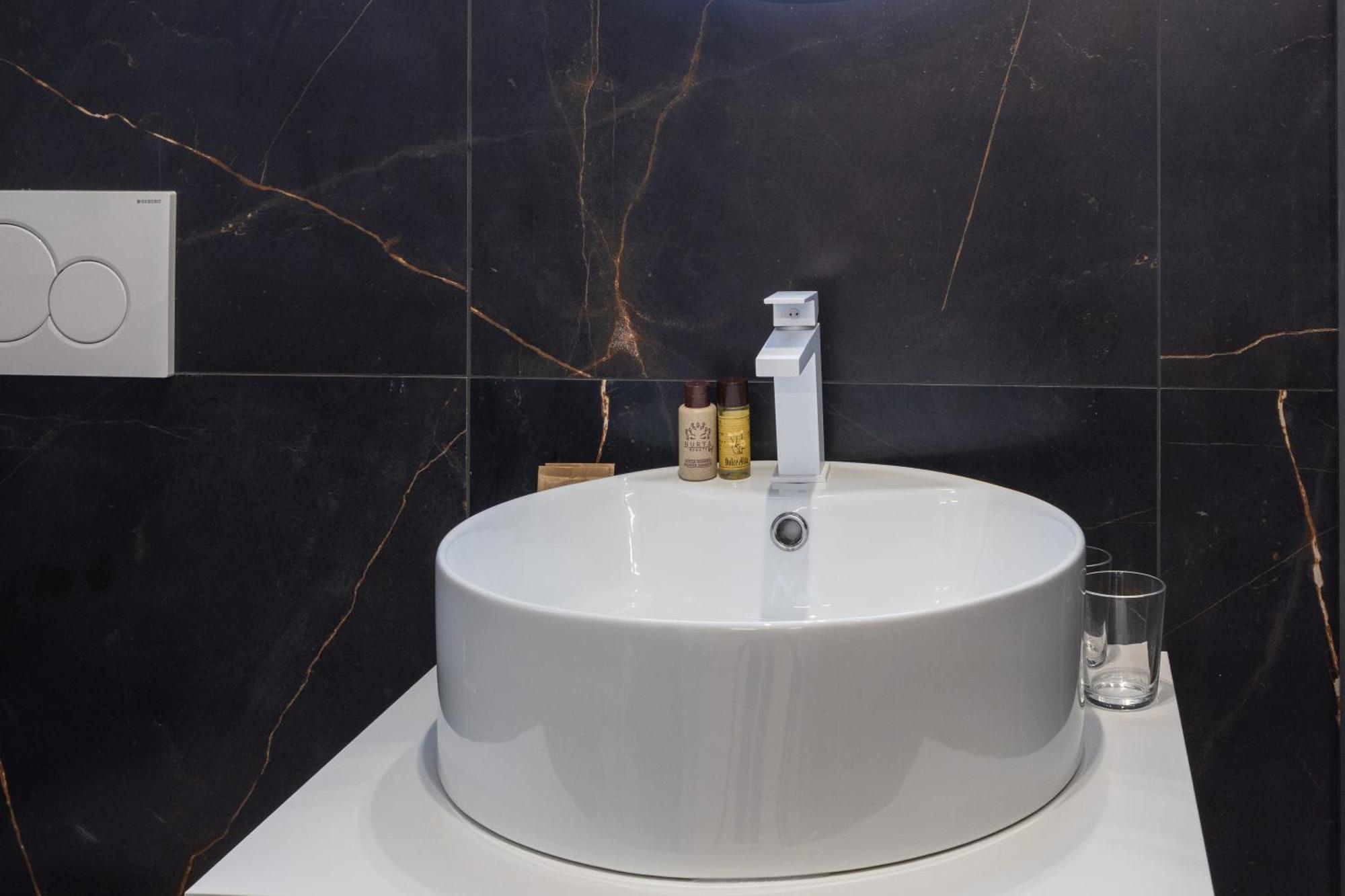 Excelsior Station Suite بولونيا المظهر الخارجي الصورة